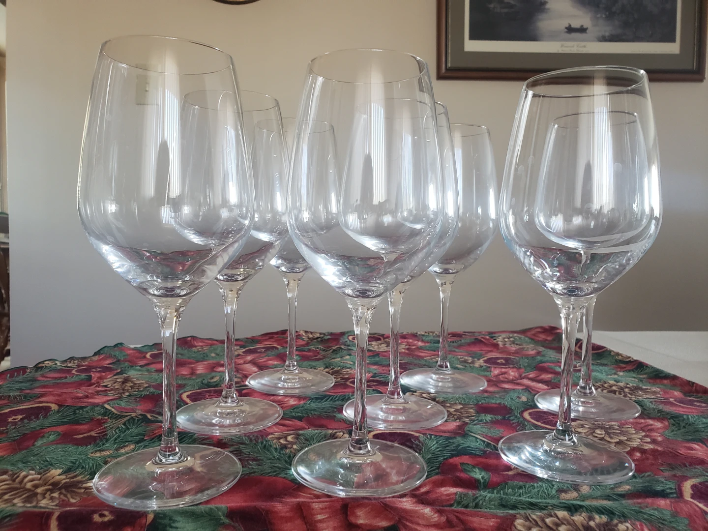 Set of 8 Clear Wine Glasses