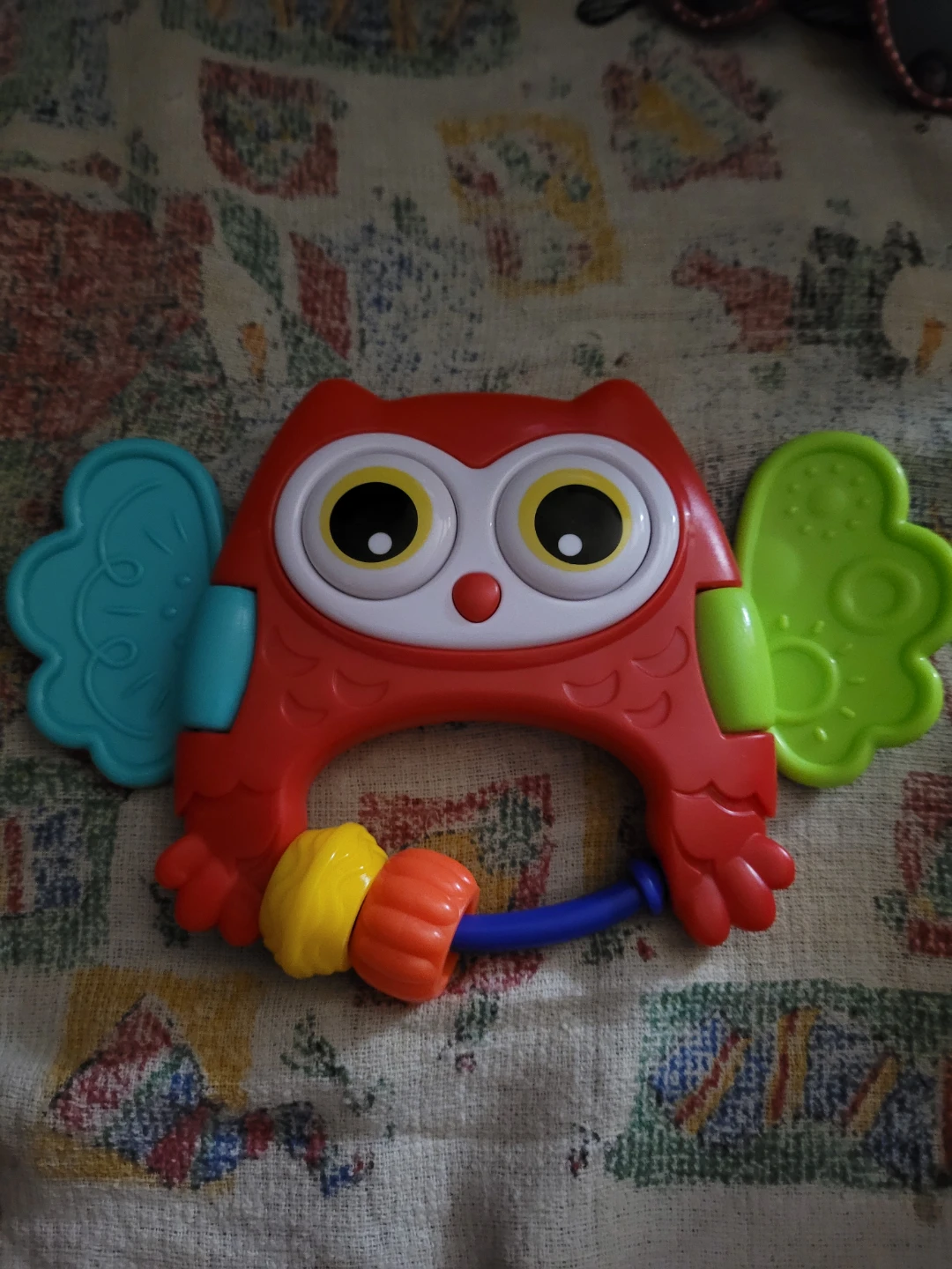 Playgo Peekaboo Owl Rattle Red