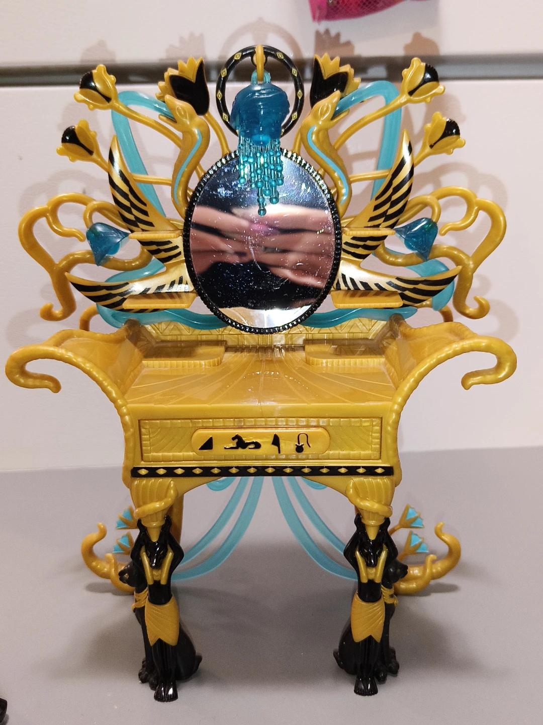 Monster High Cleo de Nile's Vanity (most accessories!) - photo 3