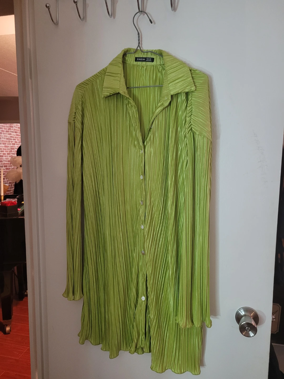 Long Sleeve ribbed Shirt Dress comes with a belt