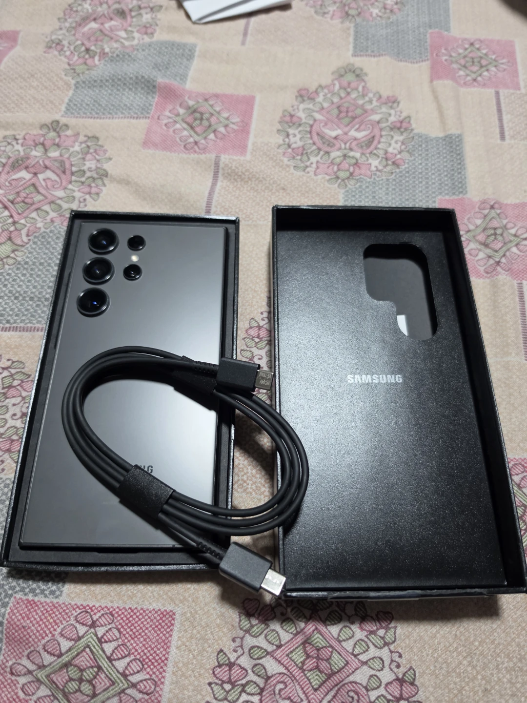 Samsung Galaxy S24 Ultra Smartphone