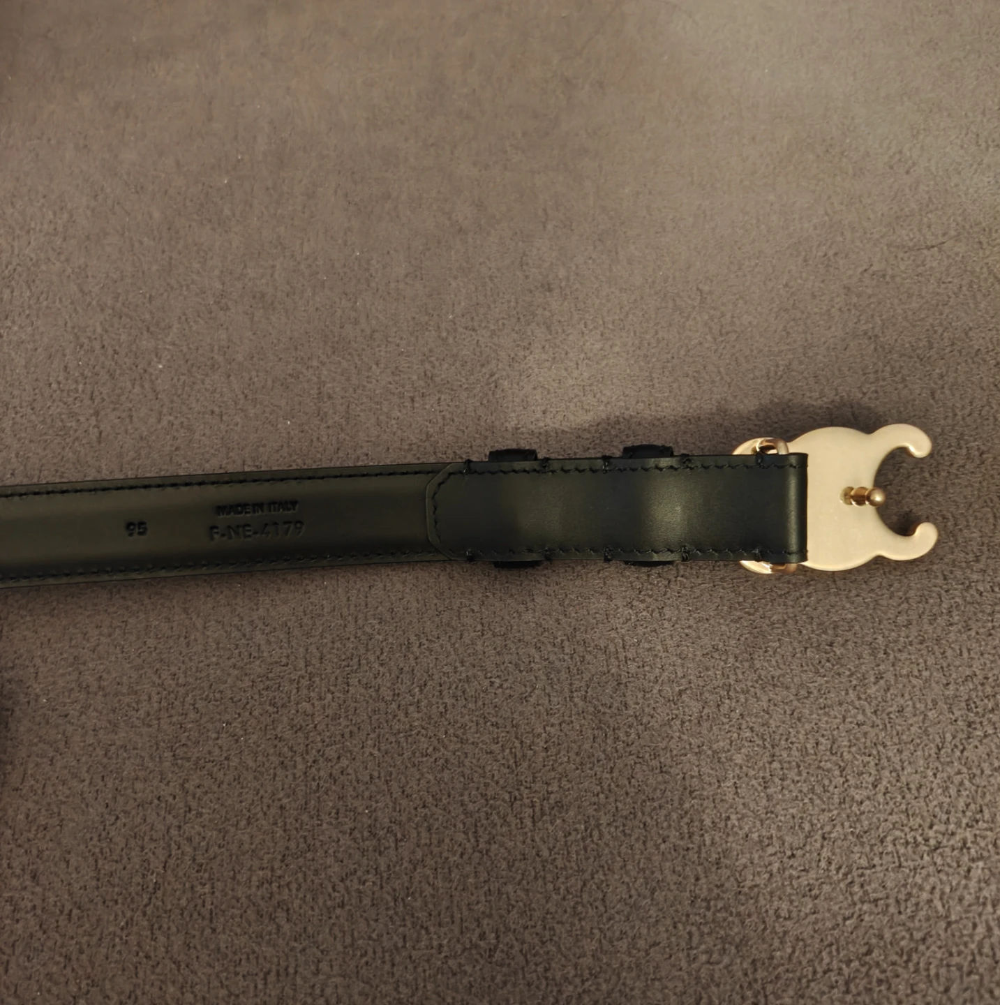 CELINE Triomphe Belt Medium Black - photo 3
