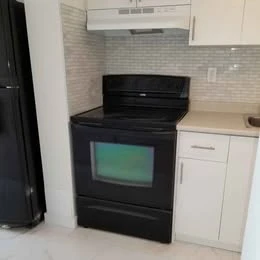 1 Bed & Bath Rental Basement - photo 3