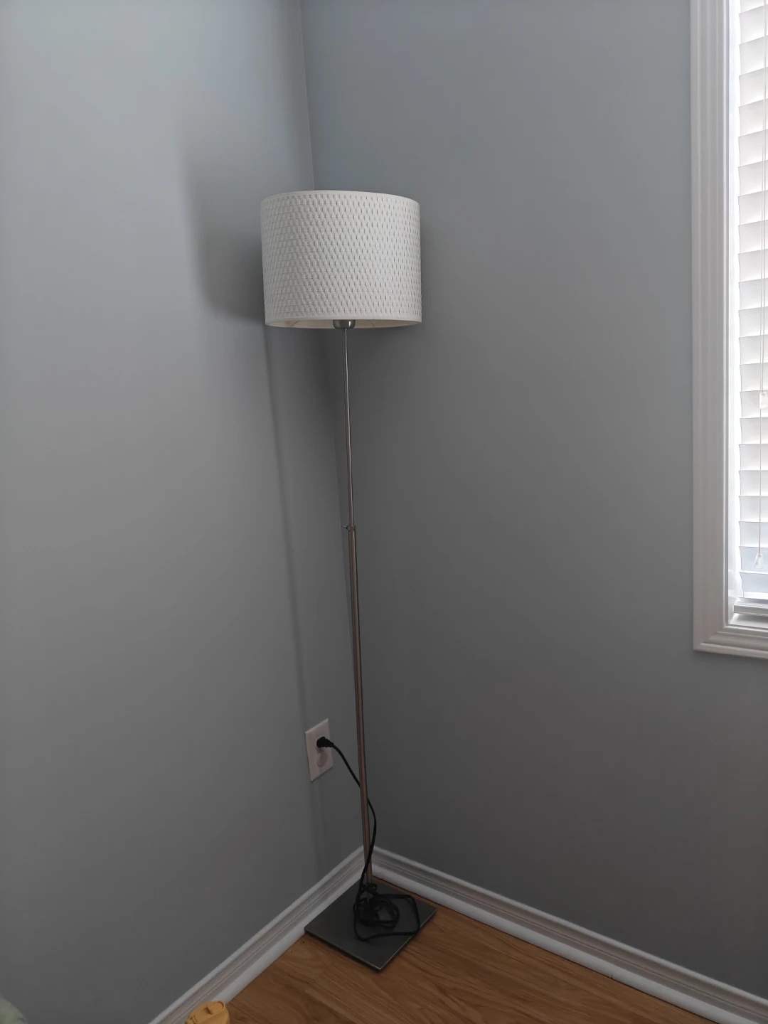 White Drum Lampshade Floor Lamp - photo 3