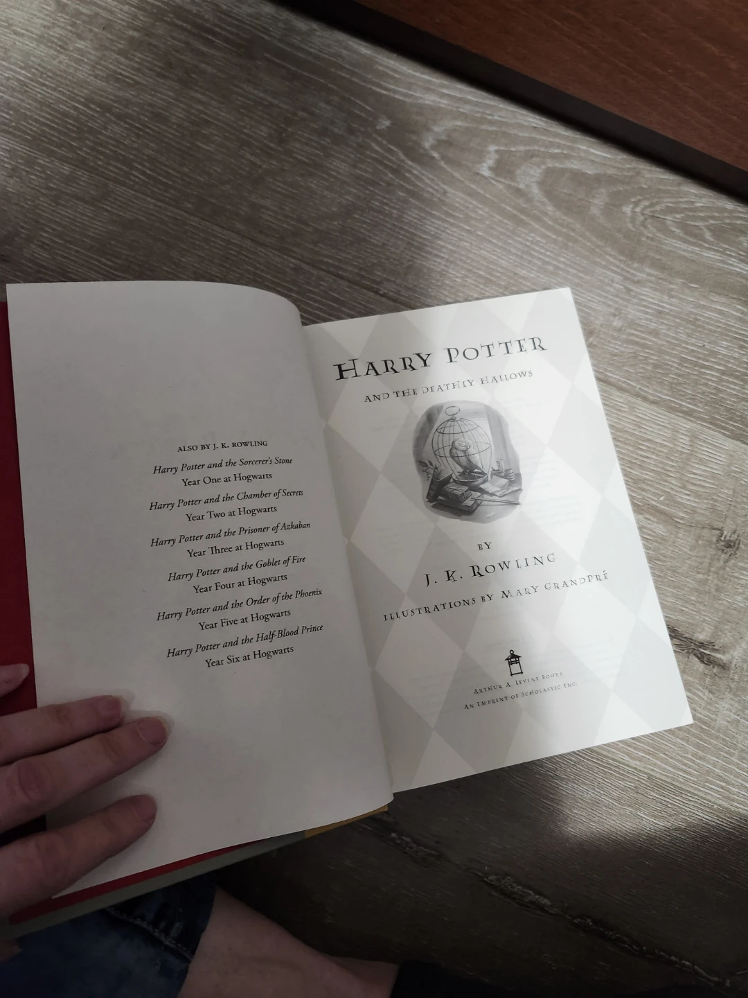 $5 harry potter book - photo 3