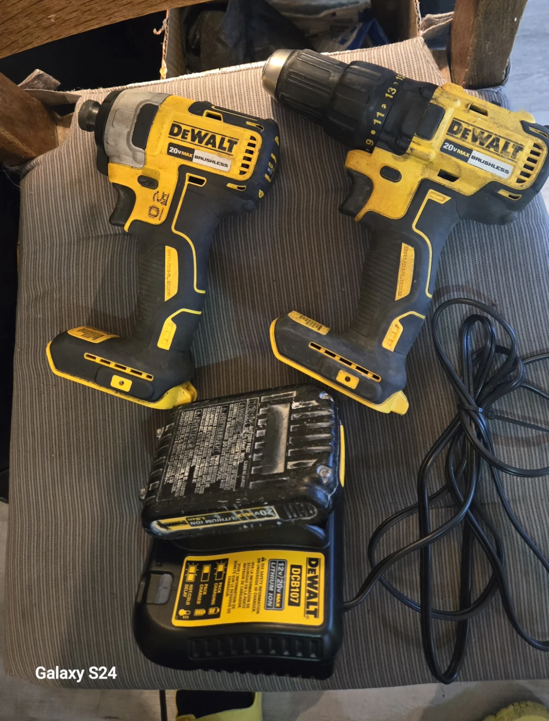 Dewalt 20V Max Drill and Impact Driver with Charger