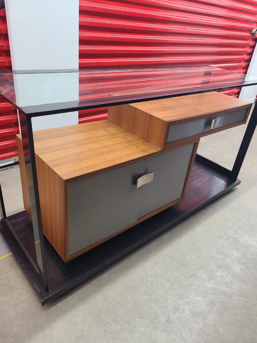 🇨🇦  Glass Top Console Table - photo 2