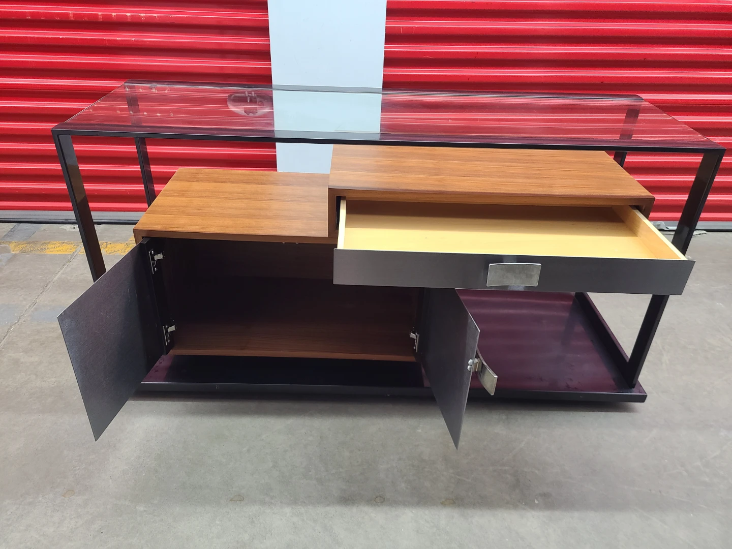 🇨🇦  Glass Top Console Table - photo 4
