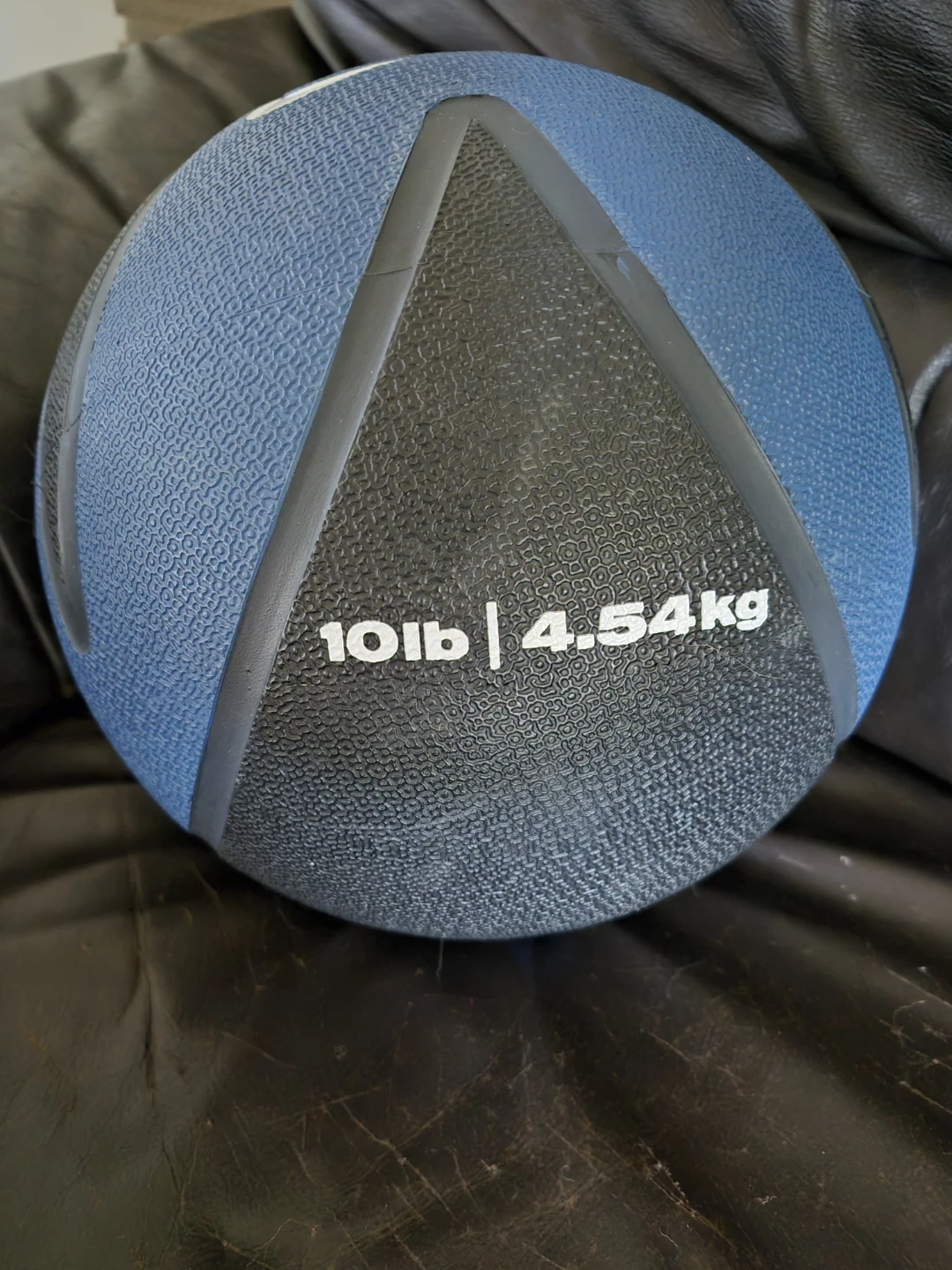 Nike 10lb Medicine Ball