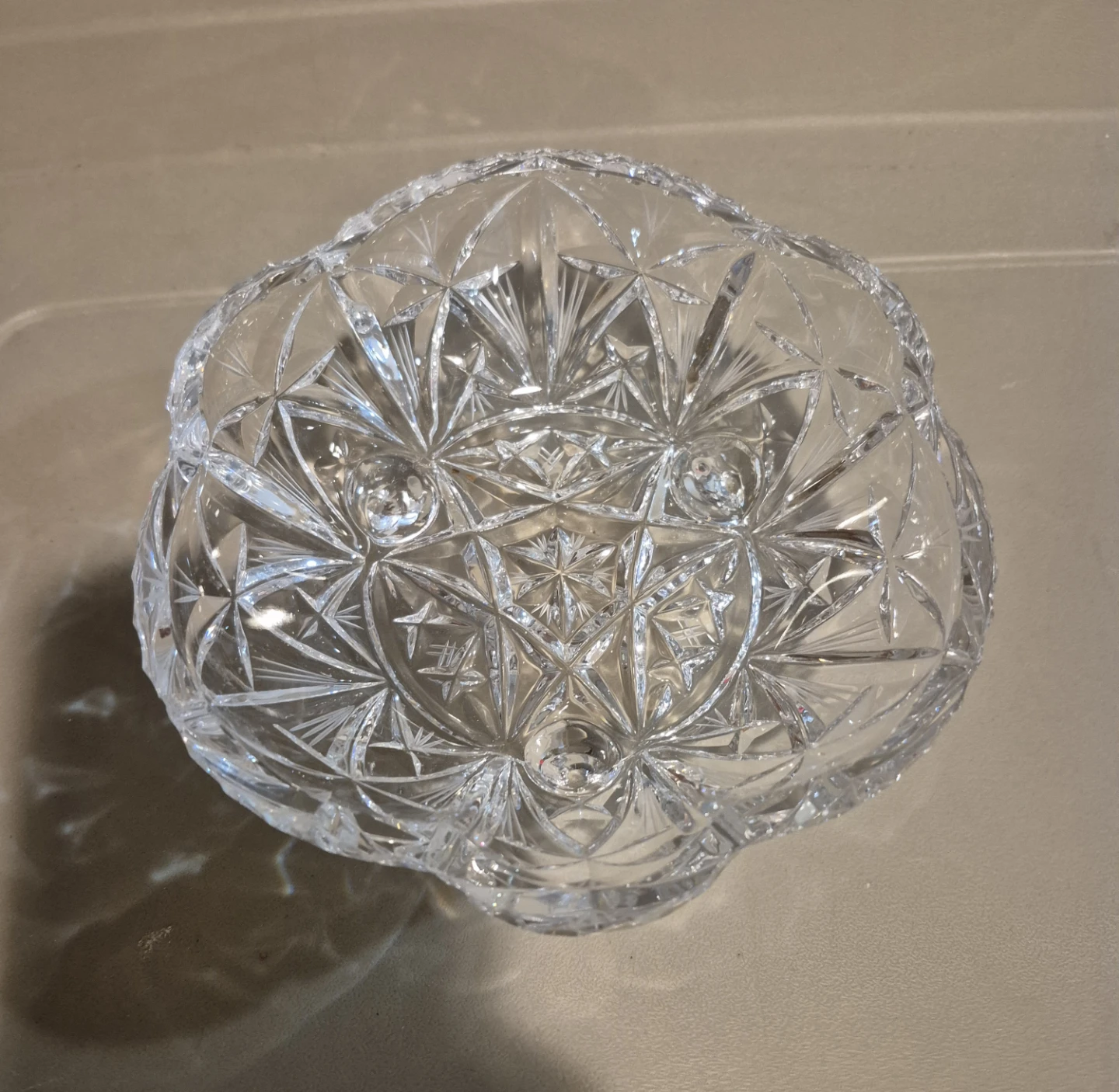 Glass candy dish with feet - photo 2