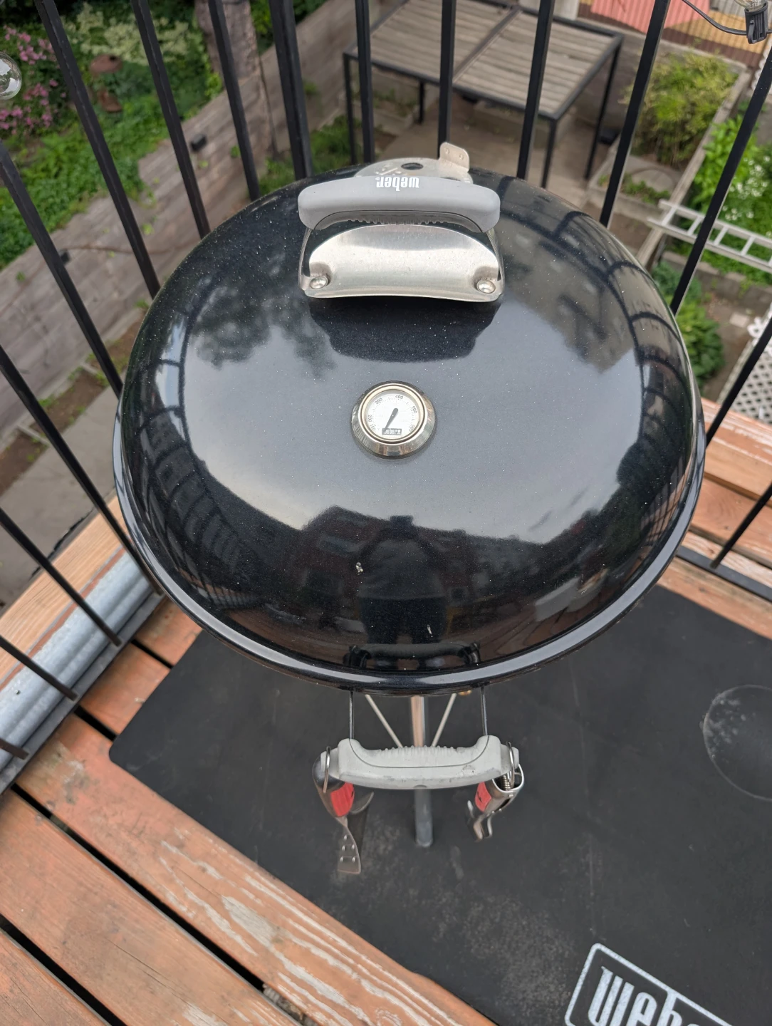 22” Original Kettle® Premium Charcoal Grill - photo 3