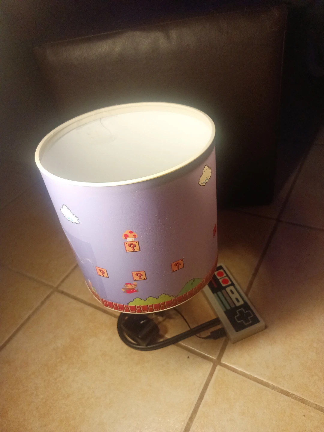 Super Mario Bros. "World" Lamp with NES Controller - photo 2
