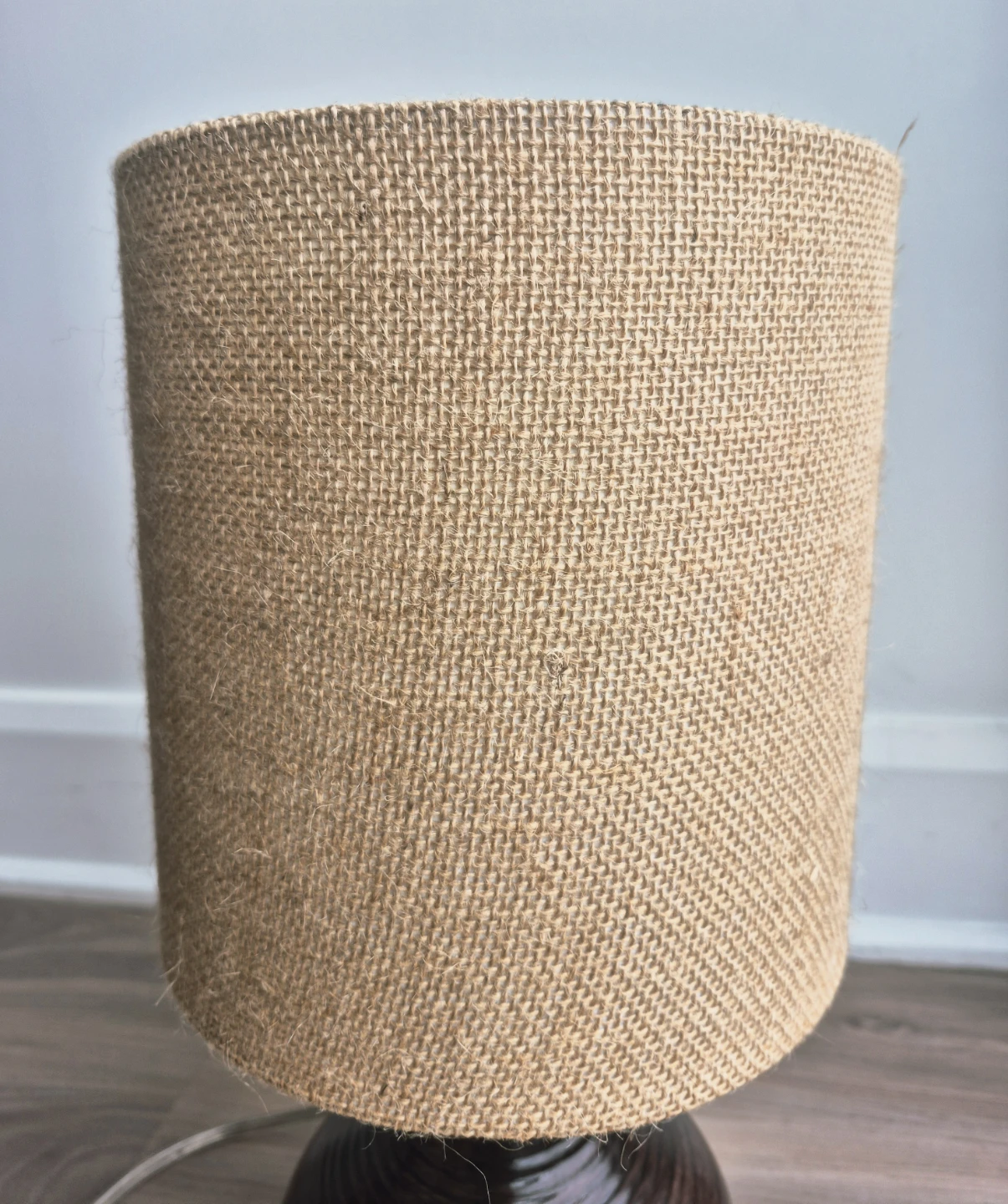 Small Jute Lampshade Table Lamp - photo 3