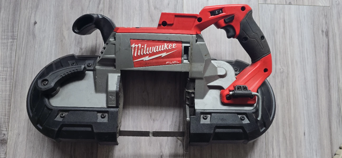Milwaukee FUEL Bandsaw