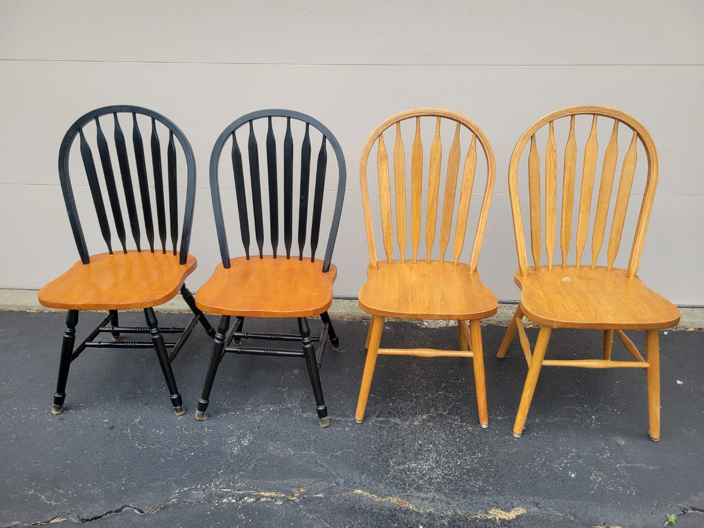 Set of 4 Chairs - 2 Black, 2 Natural Wood