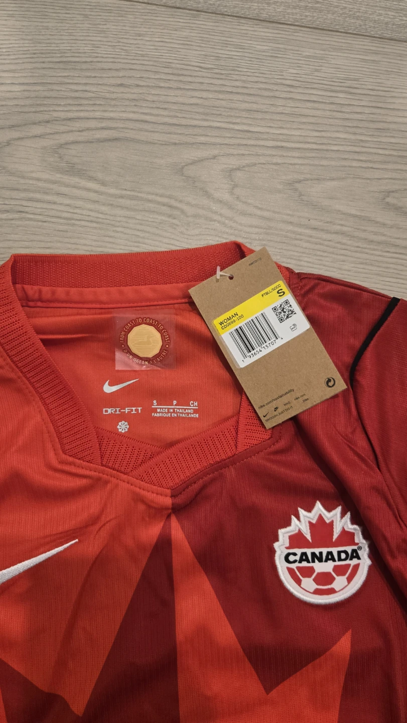 Team Canada Women's Jersey – Size S.. accidently ordered 2..⚽ - photo 2