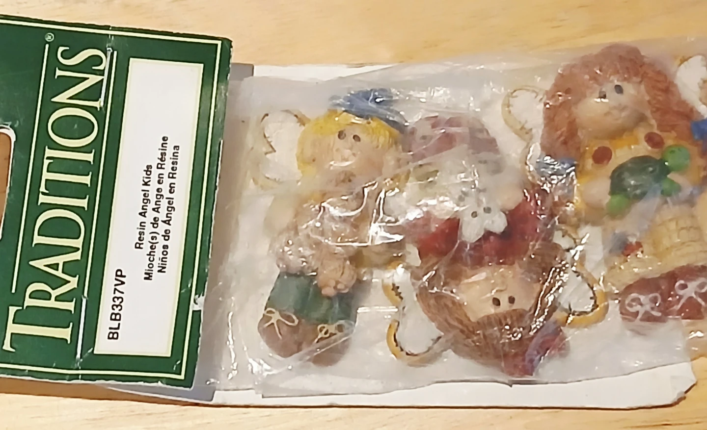 FREE Collectible Dolls, including Muppets Miss Piggy - photo 4