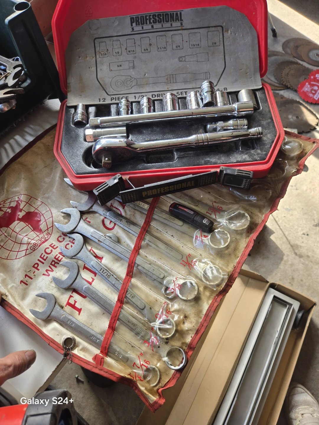 PROFESSIONAL SERIES 12 Piece 1/2" Drive Socket Set - photo 2