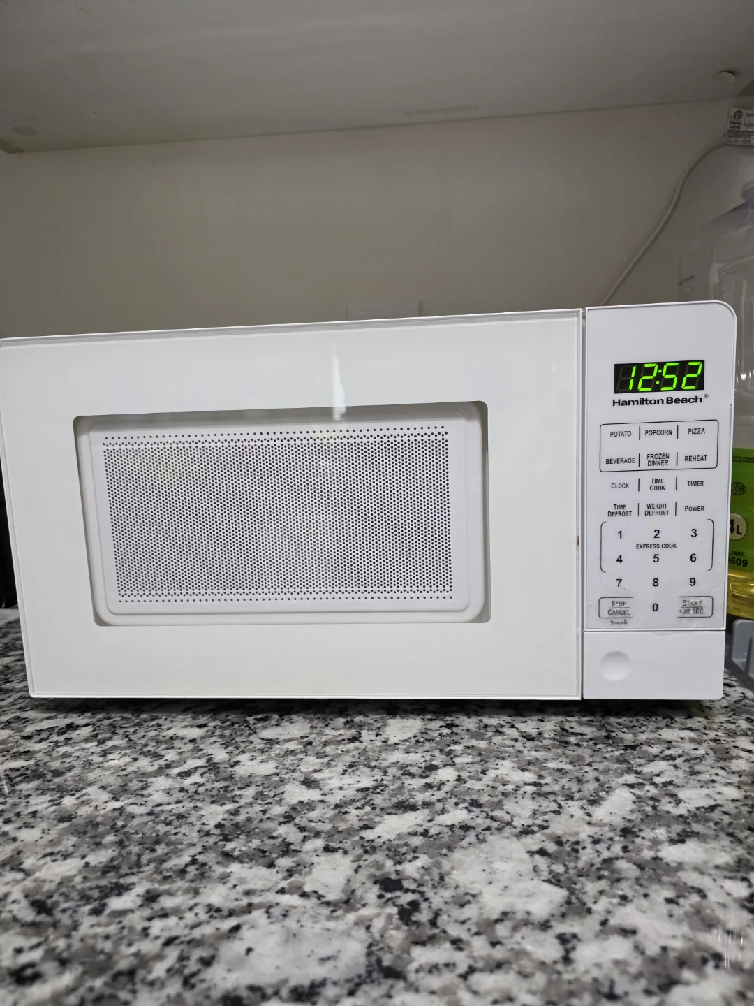 Hamilton Beach Microwave - photo 4