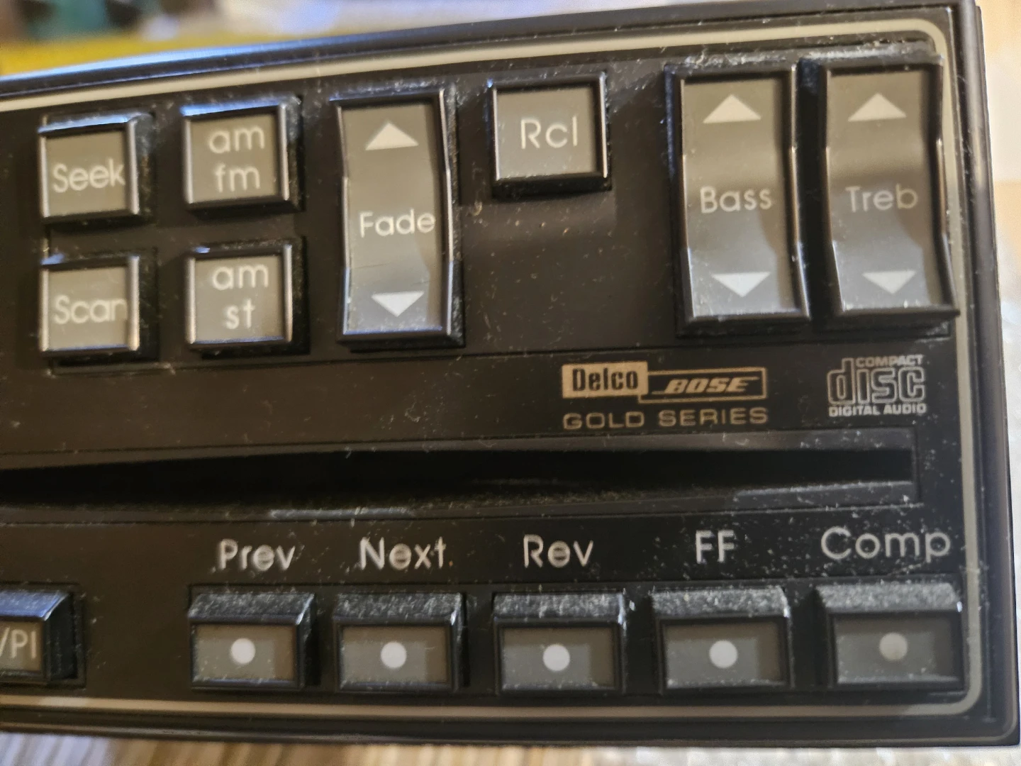 Delco Bose Gold Series Car Stereo - photo 3
