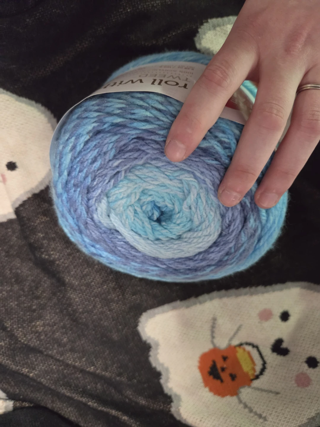 Lion Brand, Re-Spun Yarn (Various Colours) - photo 2