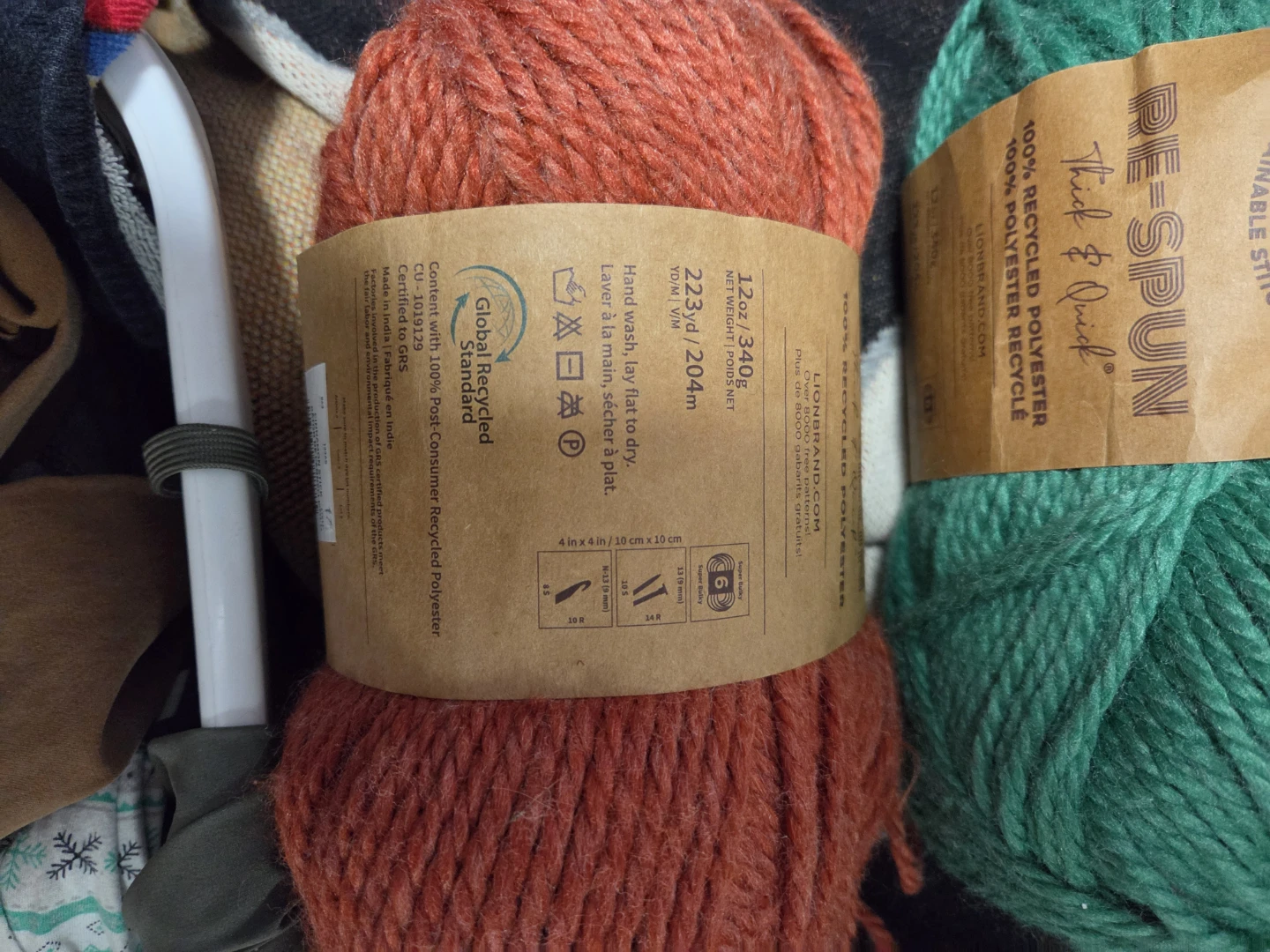Lion Brand, Re-Spun Yarn (Various Colours) - photo 4