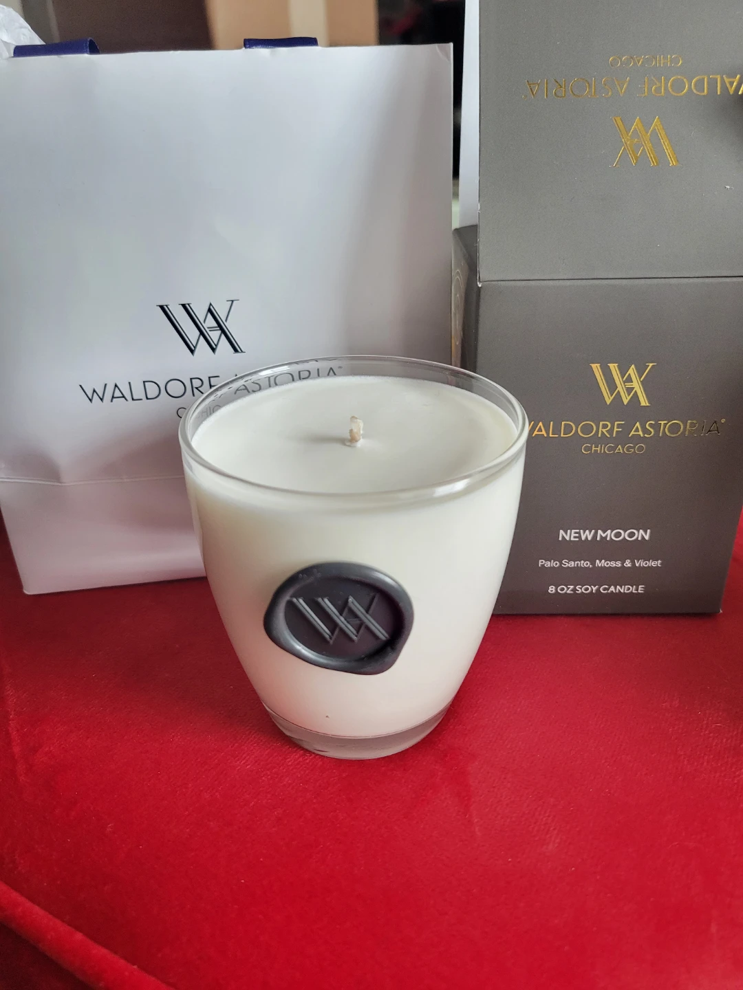Waldorf Astoria Chicago New Moon 8 oz Soy Candle - photo 3
