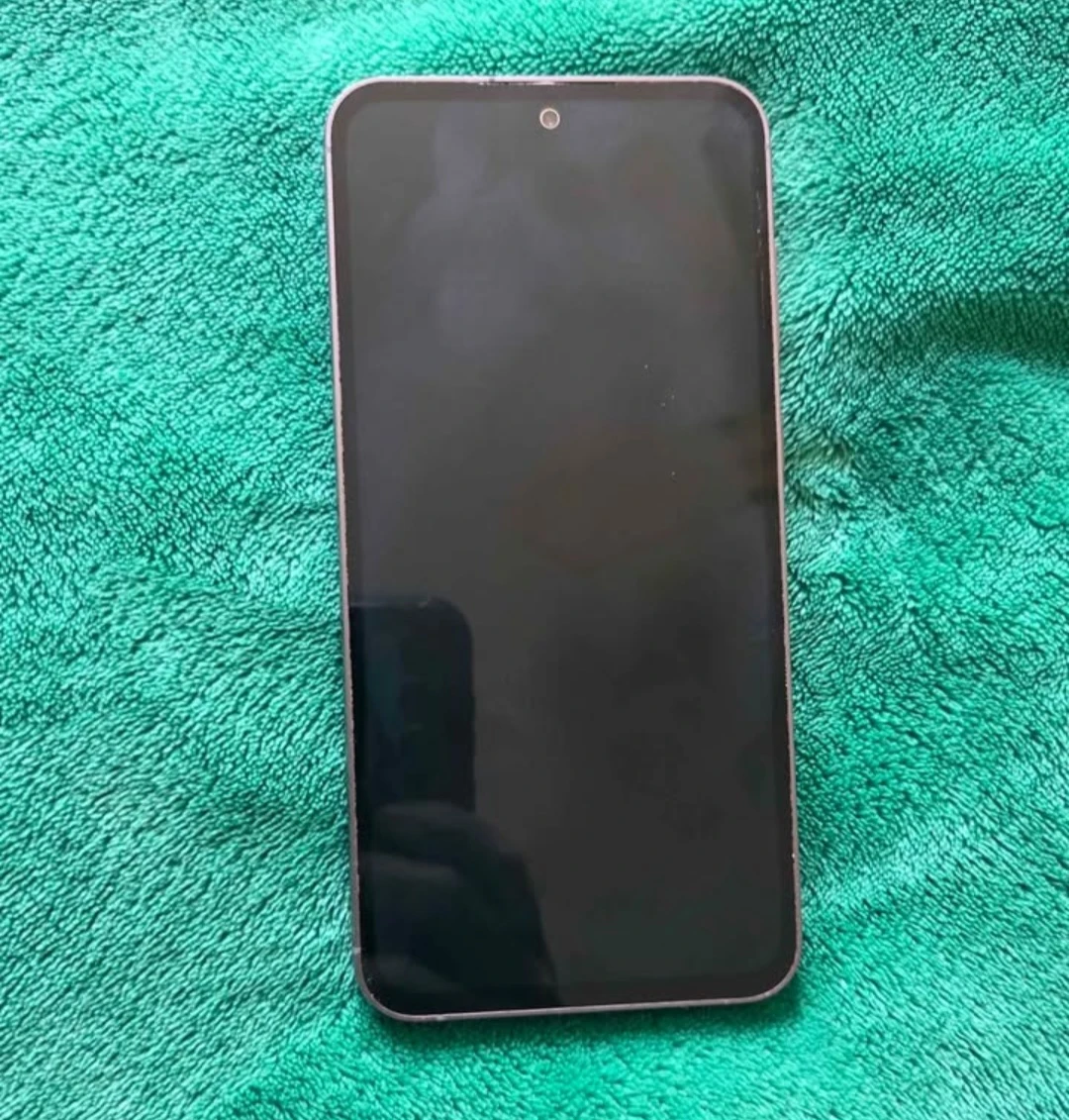 Samsung Galaxy S23 FE - photo 2