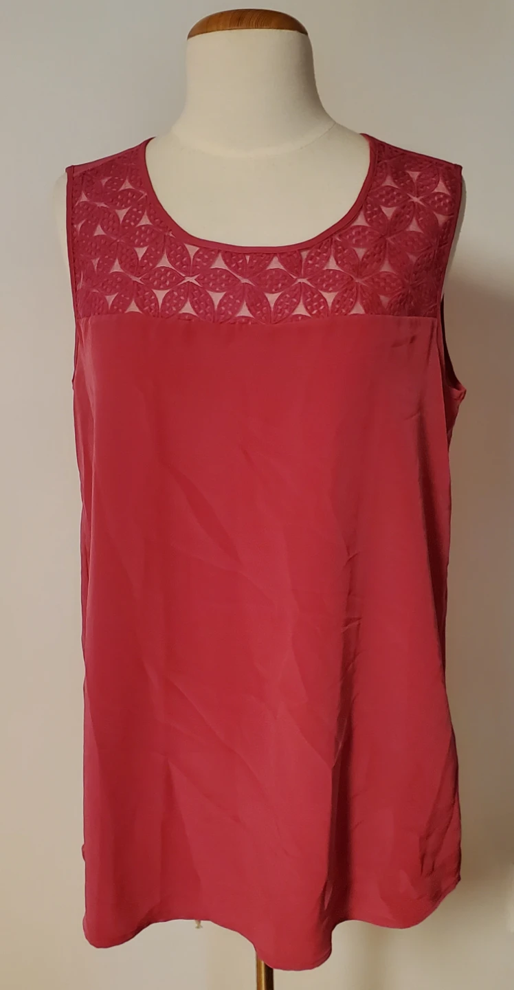 Women's Sleeveless Top