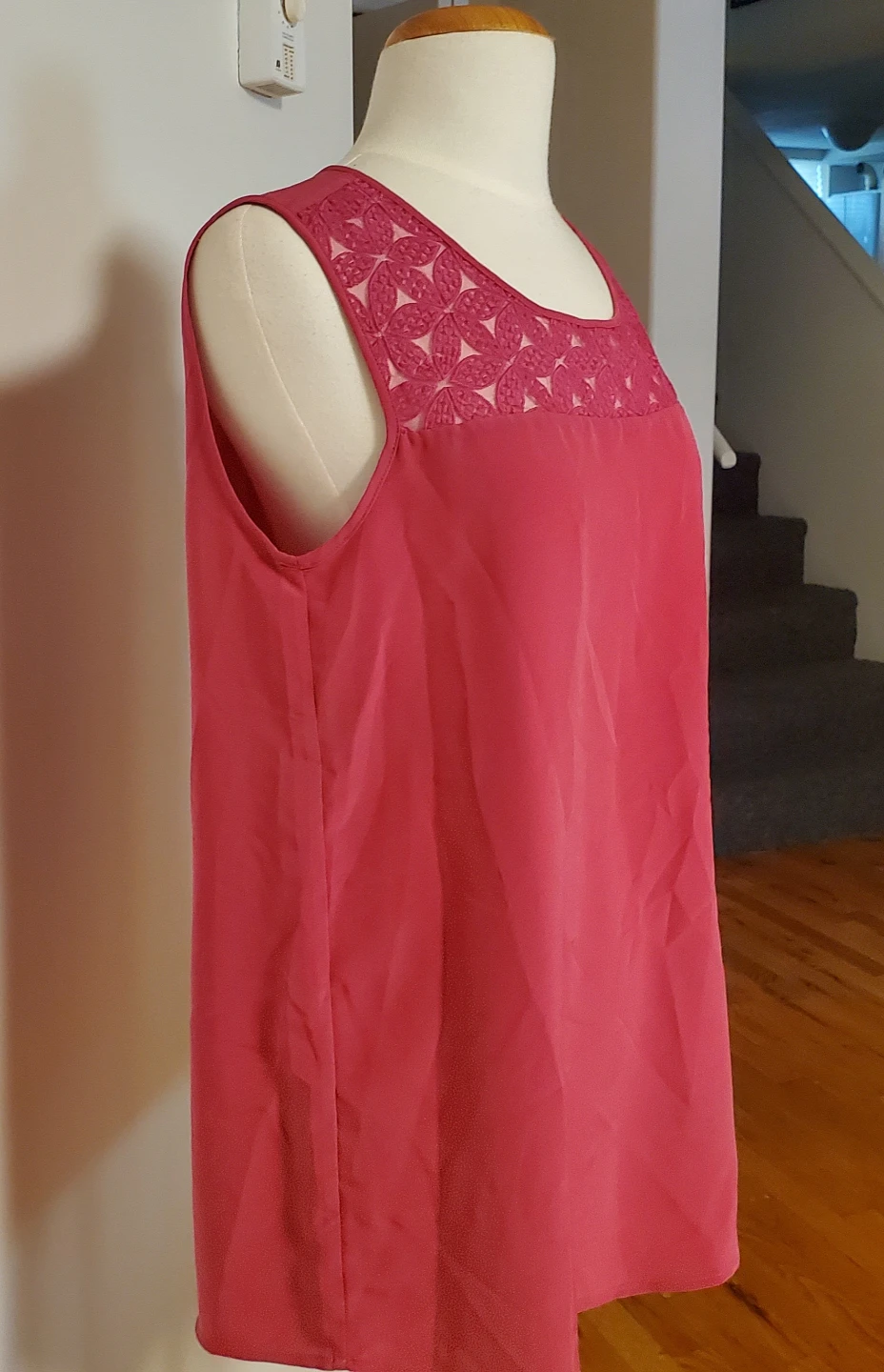 Women's Sleeveless Top - photo 2