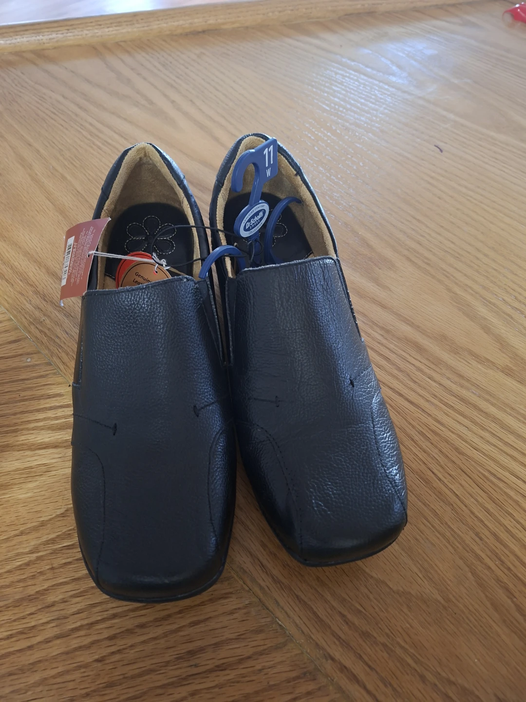 Women's shoes size 11w