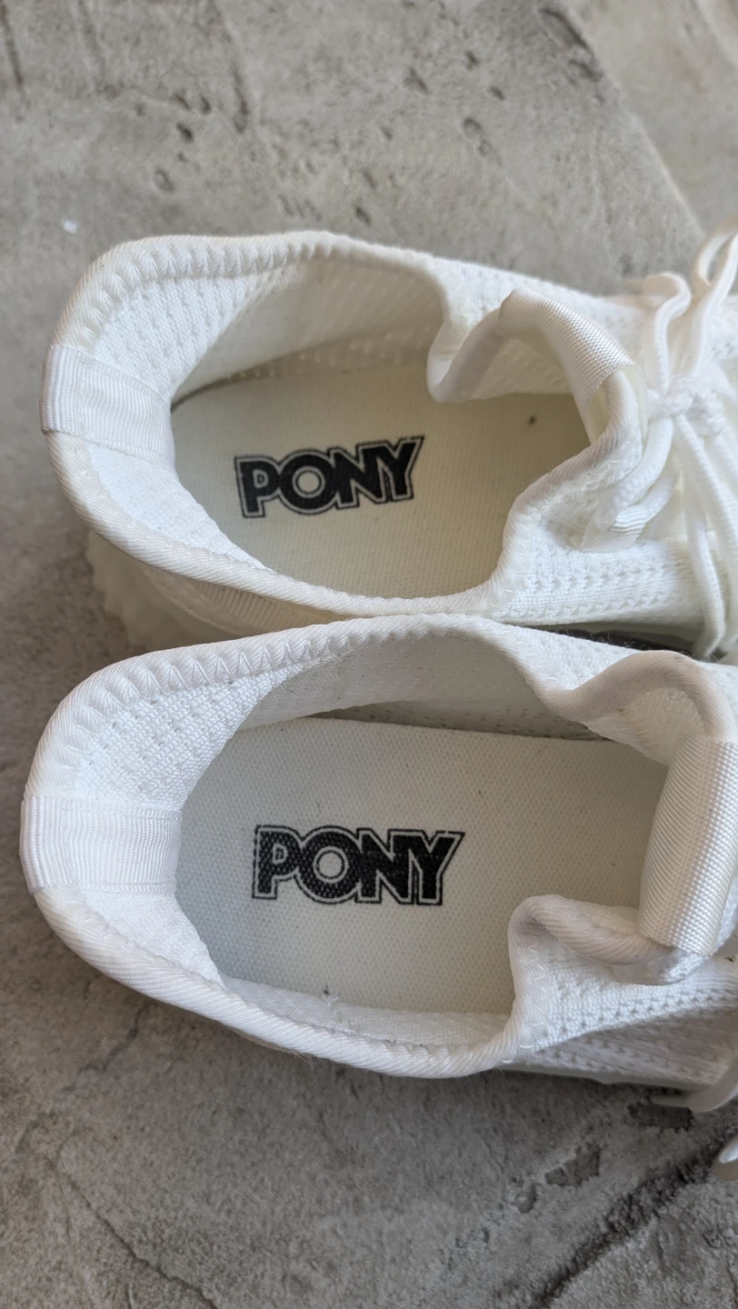 White Pony Shoes Size 8 US - photo 2