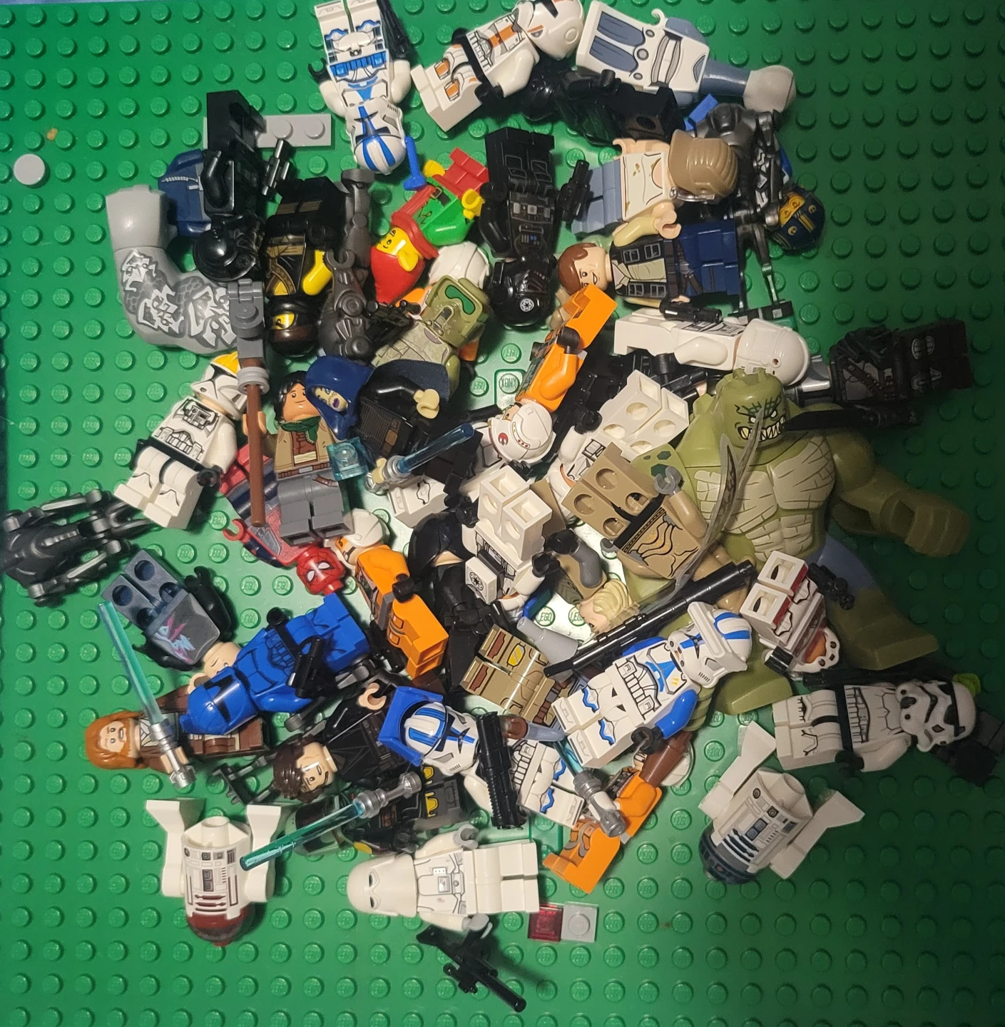 Lego Minifig Bulk STAR WARS,DC,MARVEL,Ninjago 38+ Figures - photo 2