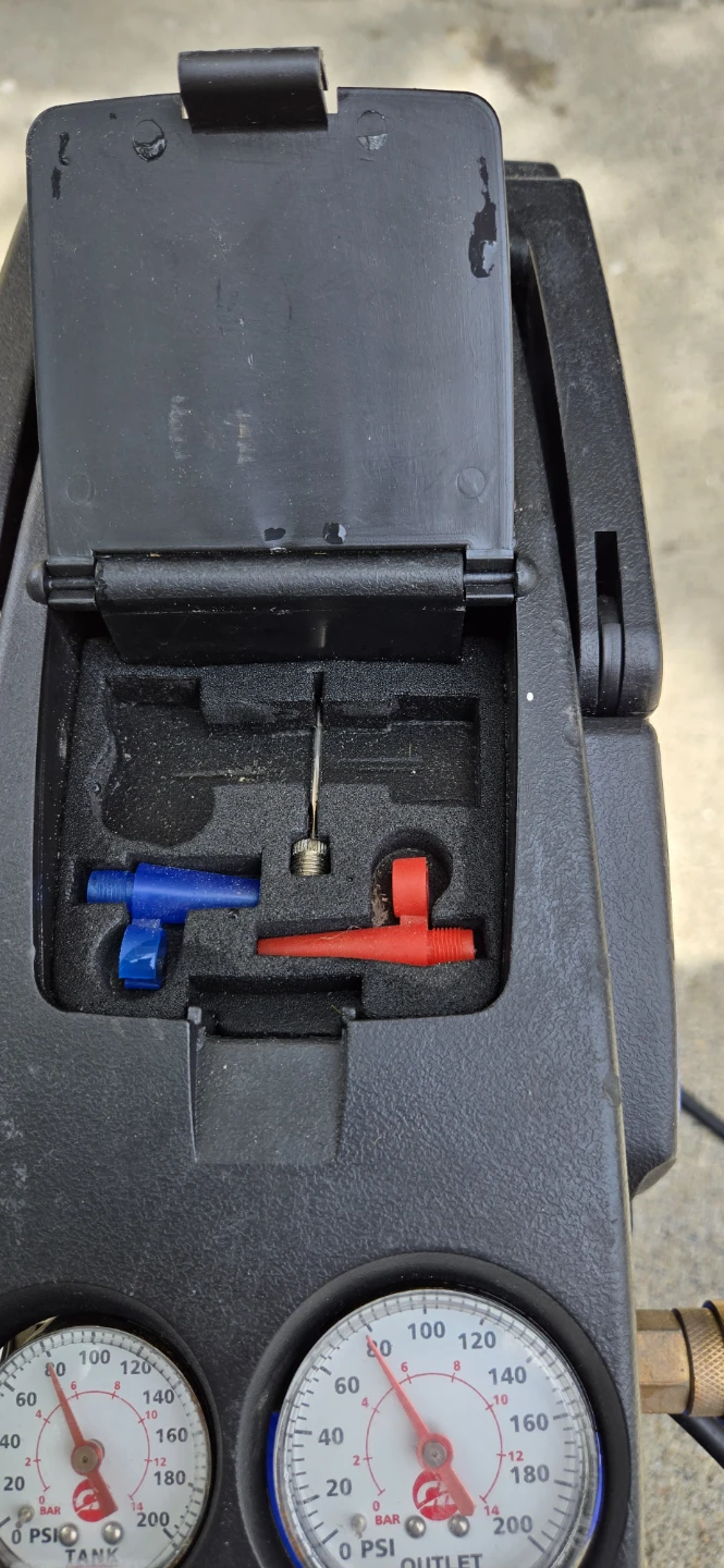 Campbell Hausfeld 2 Gallon Air Compressor - photo 5