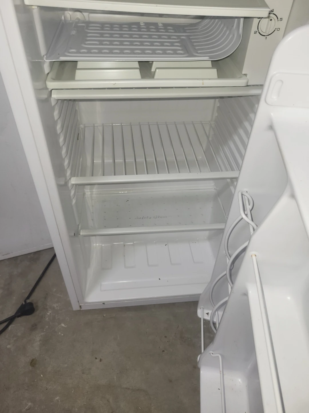 Mini Fridge - photo 3