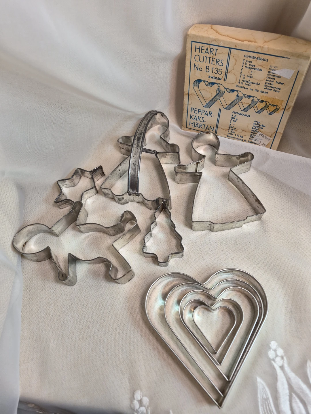 Lot of 10 Vintage Metal Holiday Christmas & Hearts - photo 4