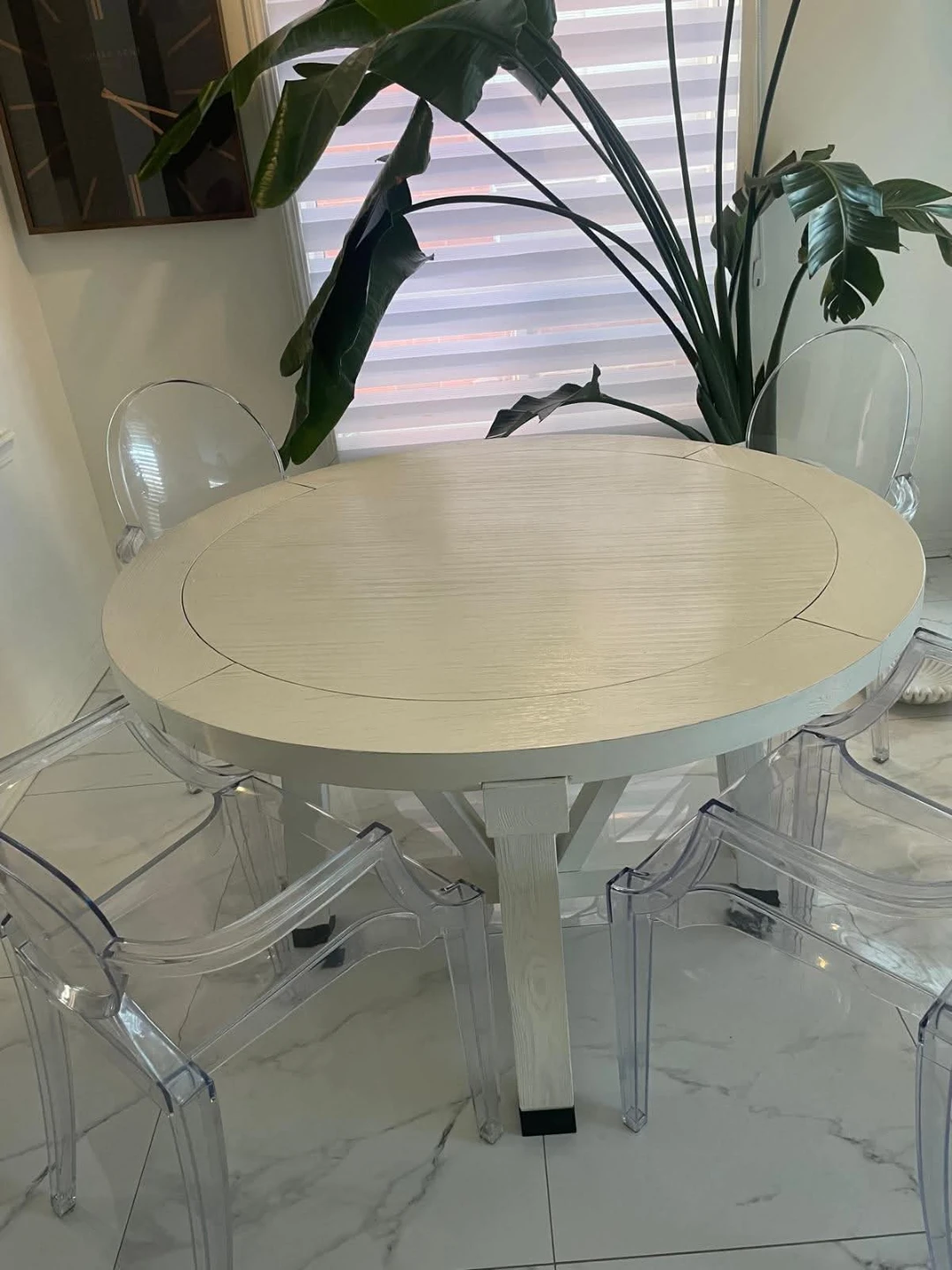 Round Dining Table