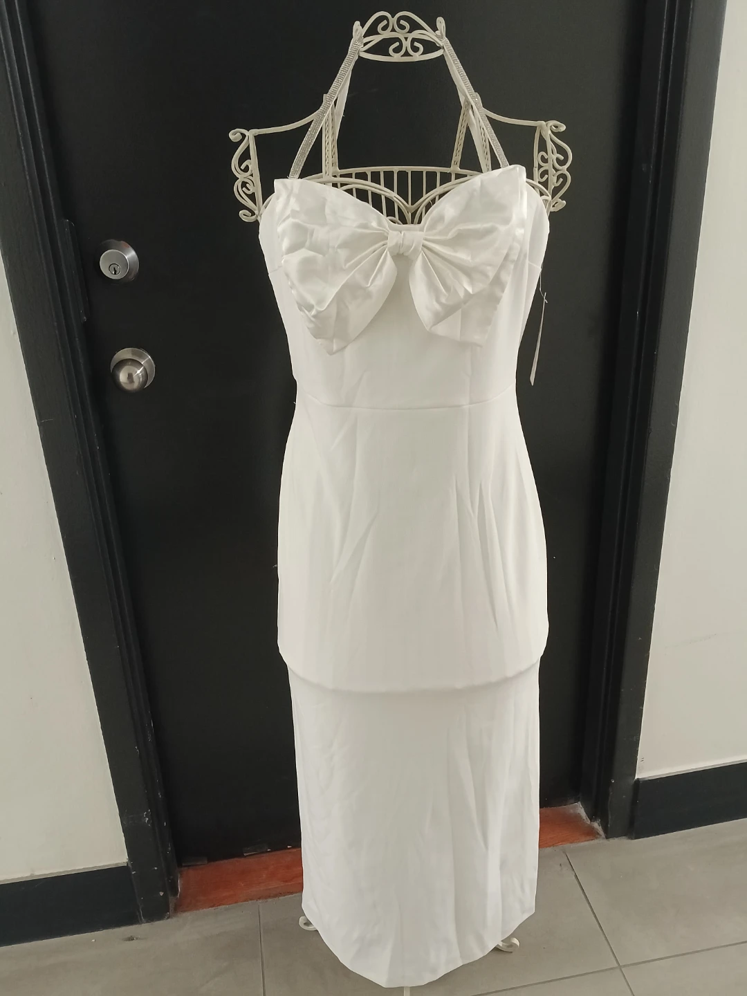 New!!! Velvet Fleur White Bow Dress. (Size: 10)