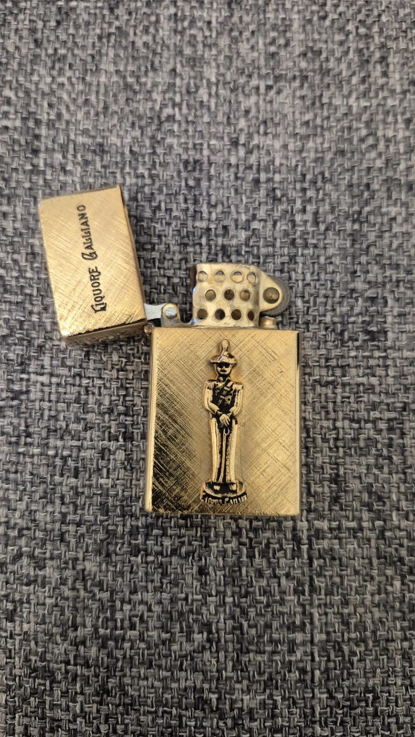 Liquore Galliano 14 KT Gold Plated Windproof Lighter - photo 3