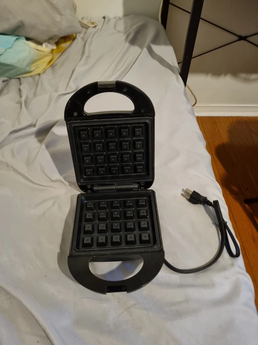 Black Waffle Maker - photo 2