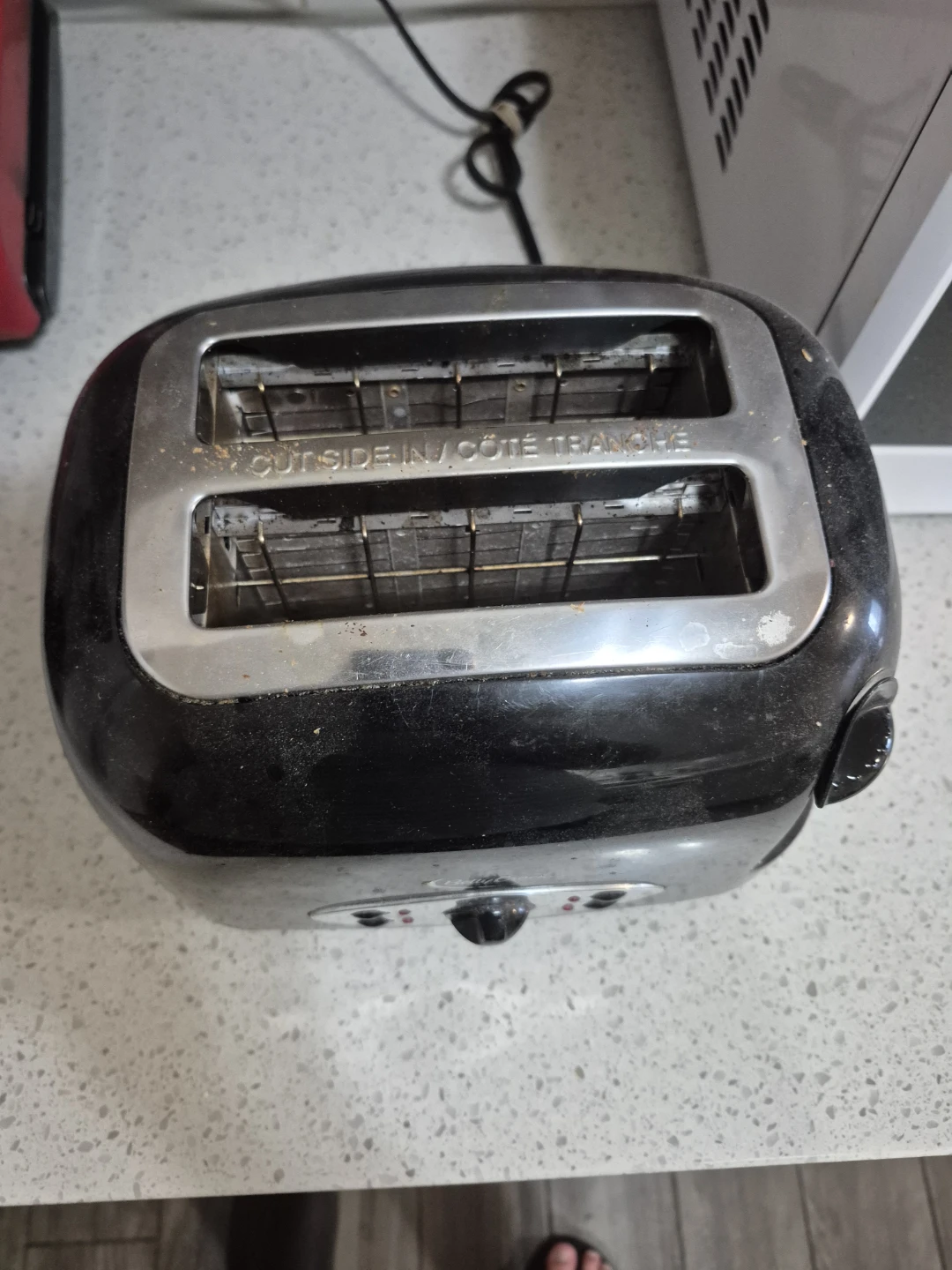 Betty Crocker 2-Slice Toaster - photo 2