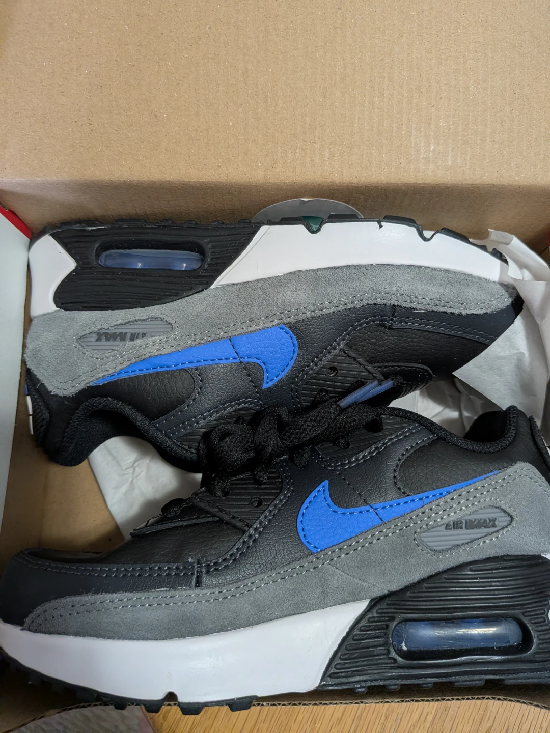 Nike Air Max - Size 1Y (Kids)