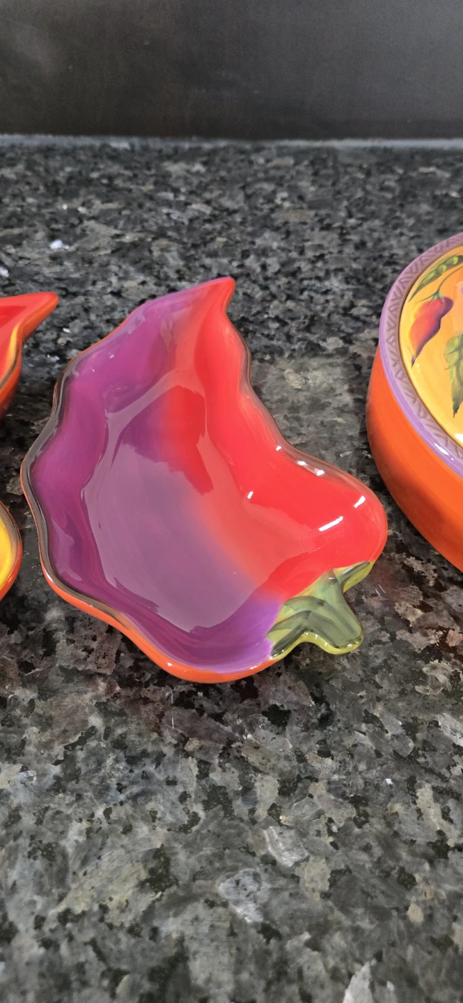 Hand-Painted Chili Pepper Serving Dish - photo 3