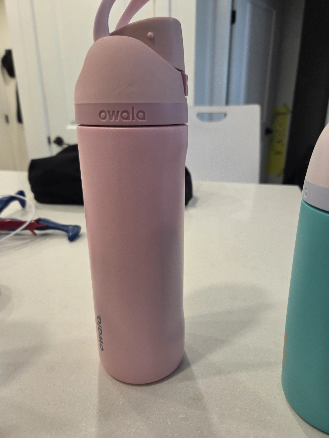 Owala Pink Tumbler Water Bottle 24 oz