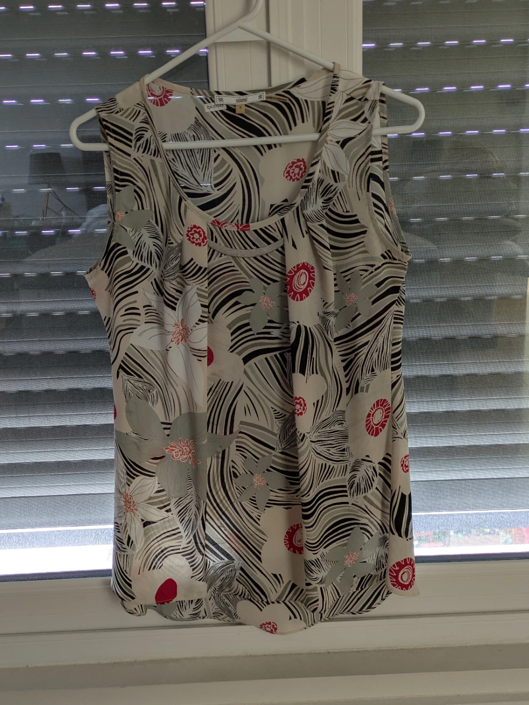 Sioni Sleeveless Top - Size S