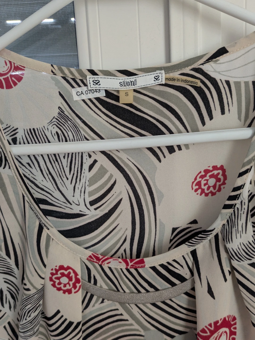 Sioni Sleeveless Top - Size S - photo 2