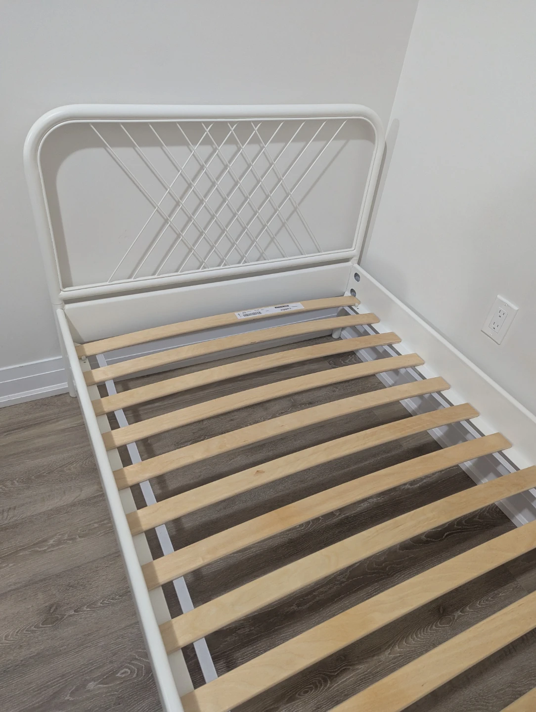 IKEA LUROY Bed Frame - White - photo 2