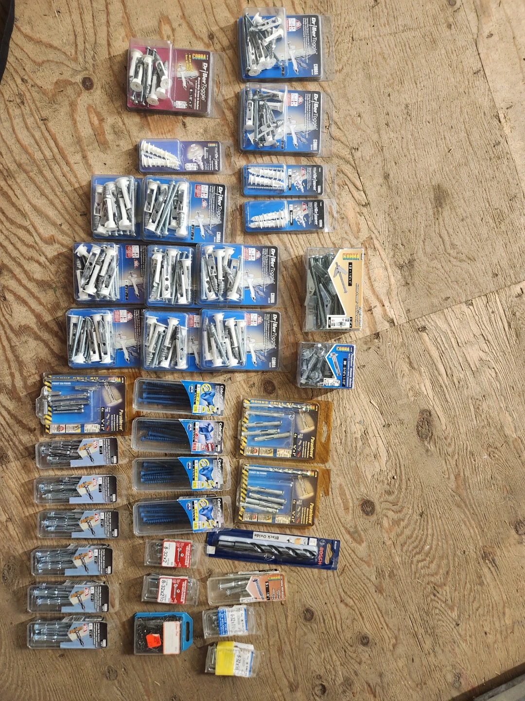 COBRA Driller Toggle and WallGripper Anchors Lot