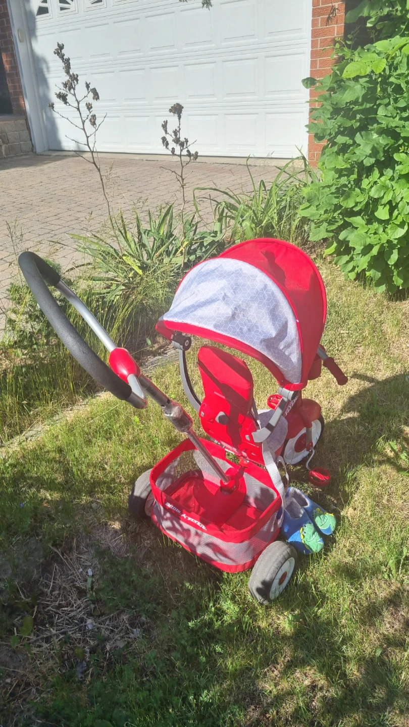 Radio Flyer Tricycle - photo 3