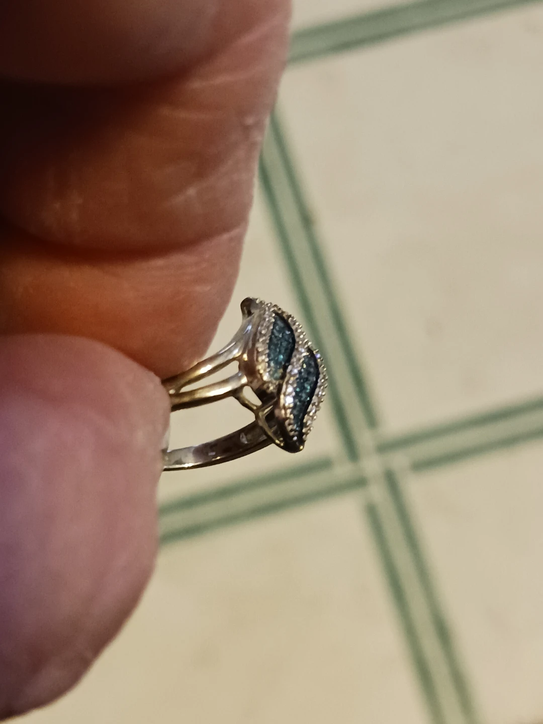 Blue & White Diamond Chip Ring - photo 2
